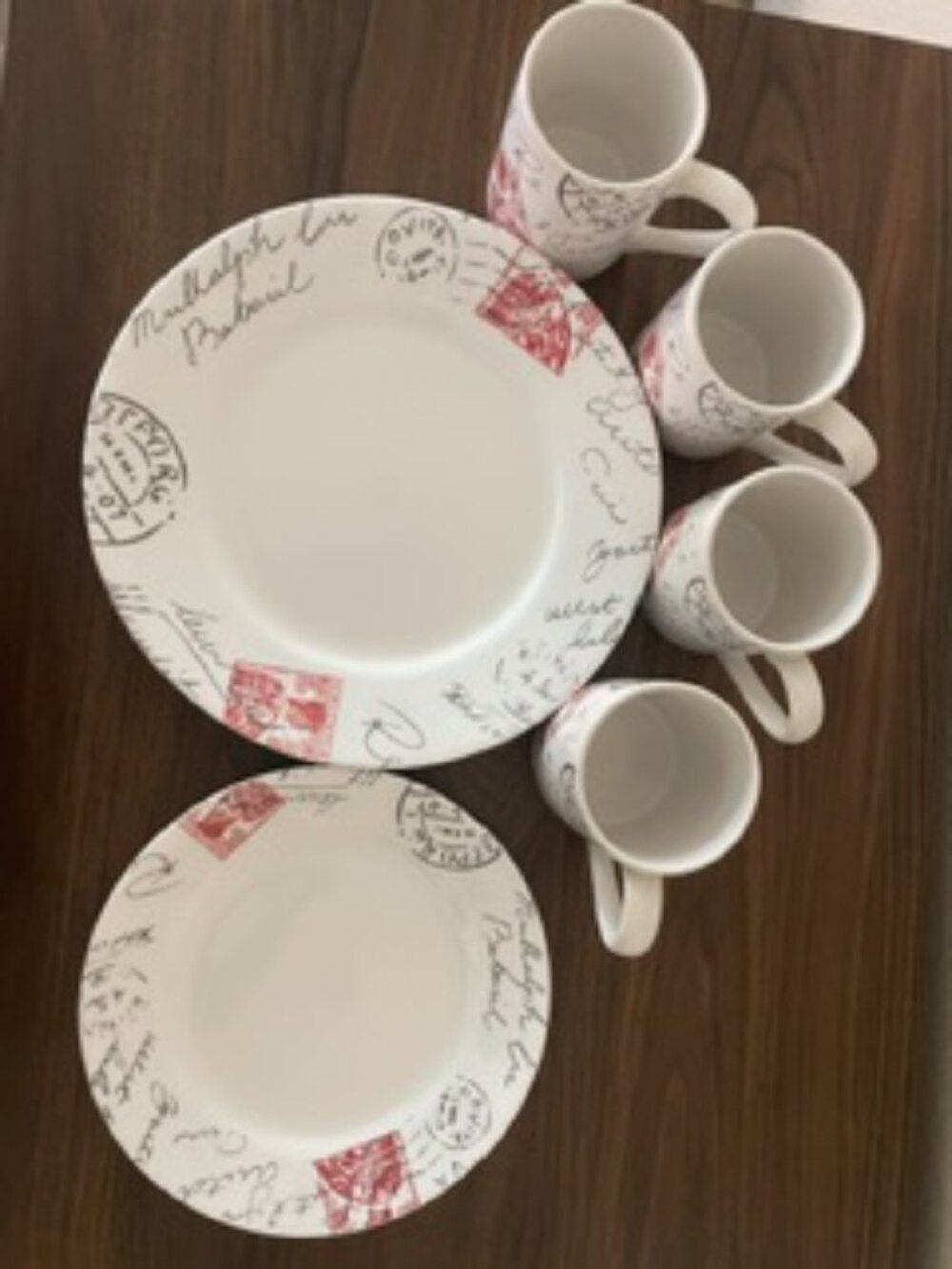 Corelle dinner set - Picture 3 of 4